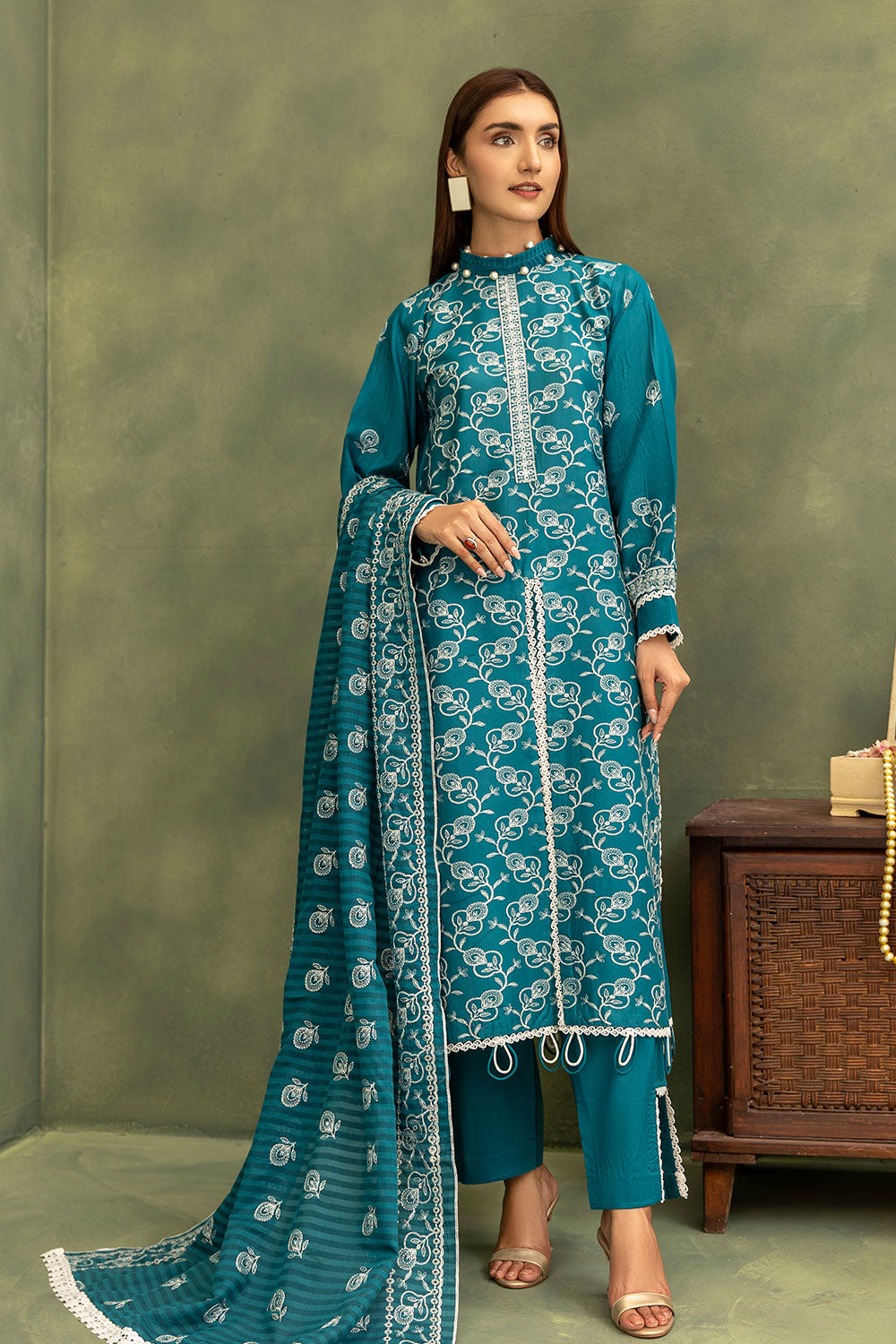 3pc Stitched Suit Premium Embroided